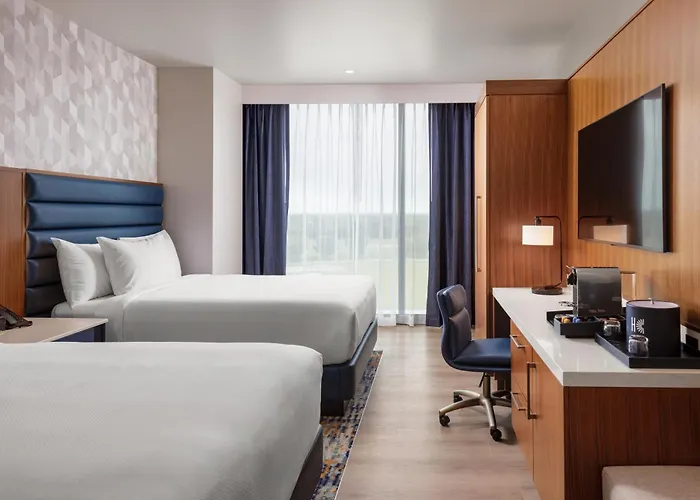 Hollywood Casino & Hotel